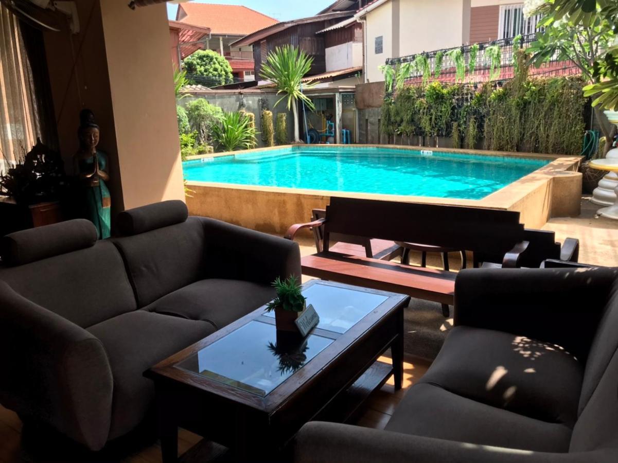 A Pousada Teeraya Boutique Chiang Mai Exterior foto